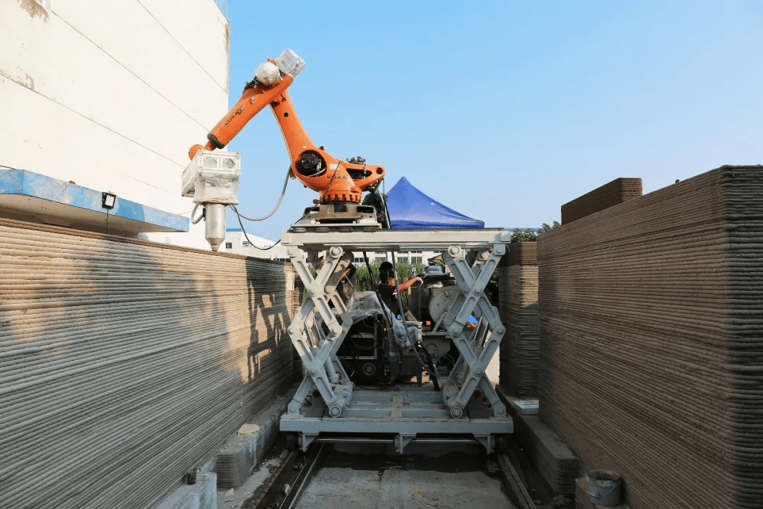 徐衛(wèi)國教授團(tuán)隊(duì) 3D打印機(jī)器人革新混凝土泵送，為低收入群體建造未來住宅